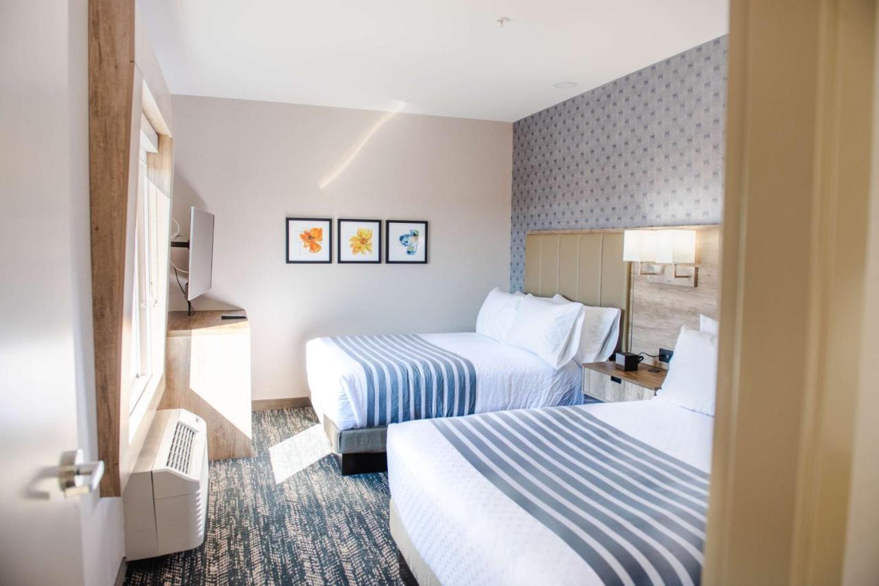 Best Western Premier Executive Residency Медисин-Хат Экстерьер фото