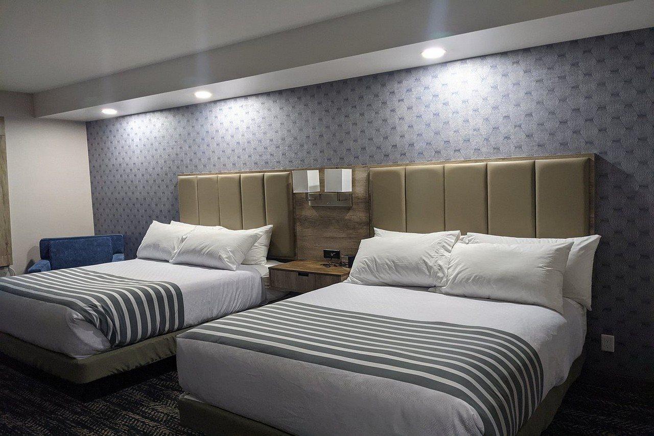 Best Western Premier Executive Residency Медисин-Хат Экстерьер фото