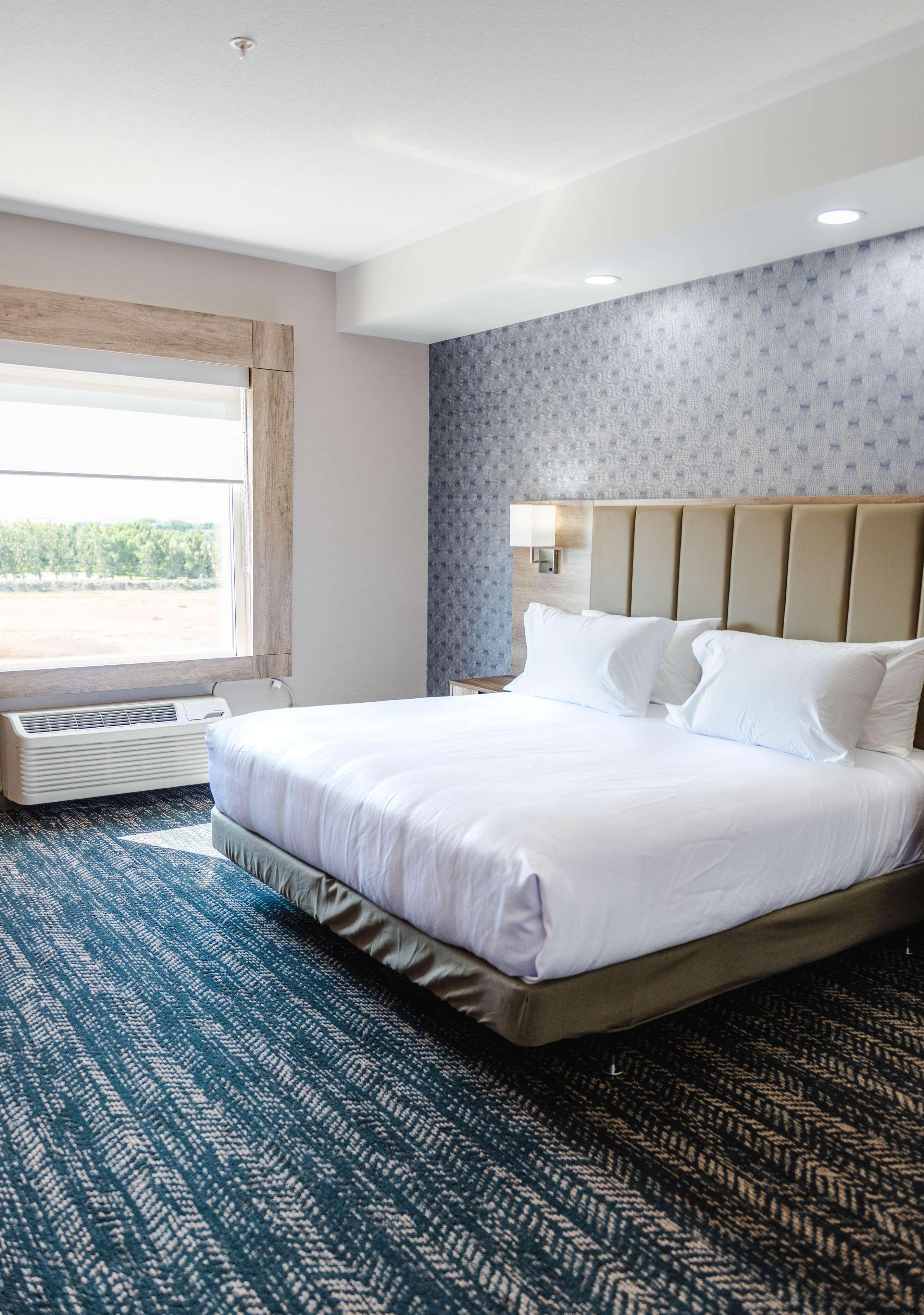 Best Western Premier Executive Residency Медисин-Хат Экстерьер фото