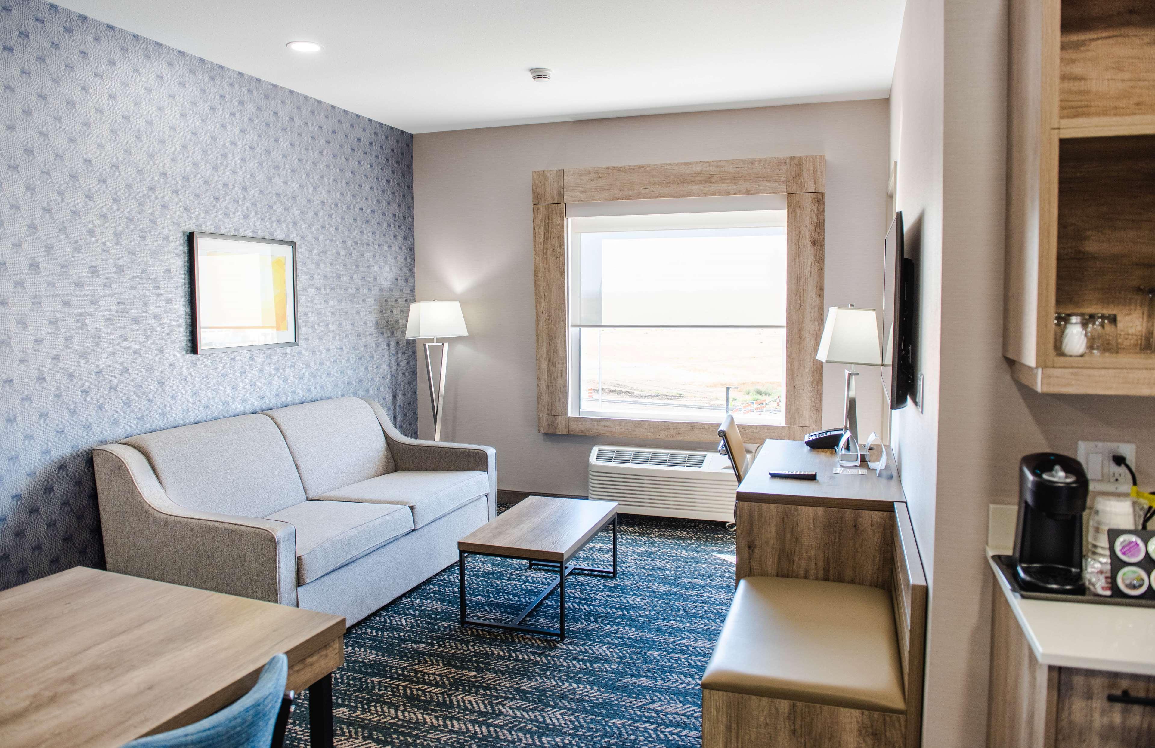 Best Western Premier Executive Residency Медисин-Хат Экстерьер фото