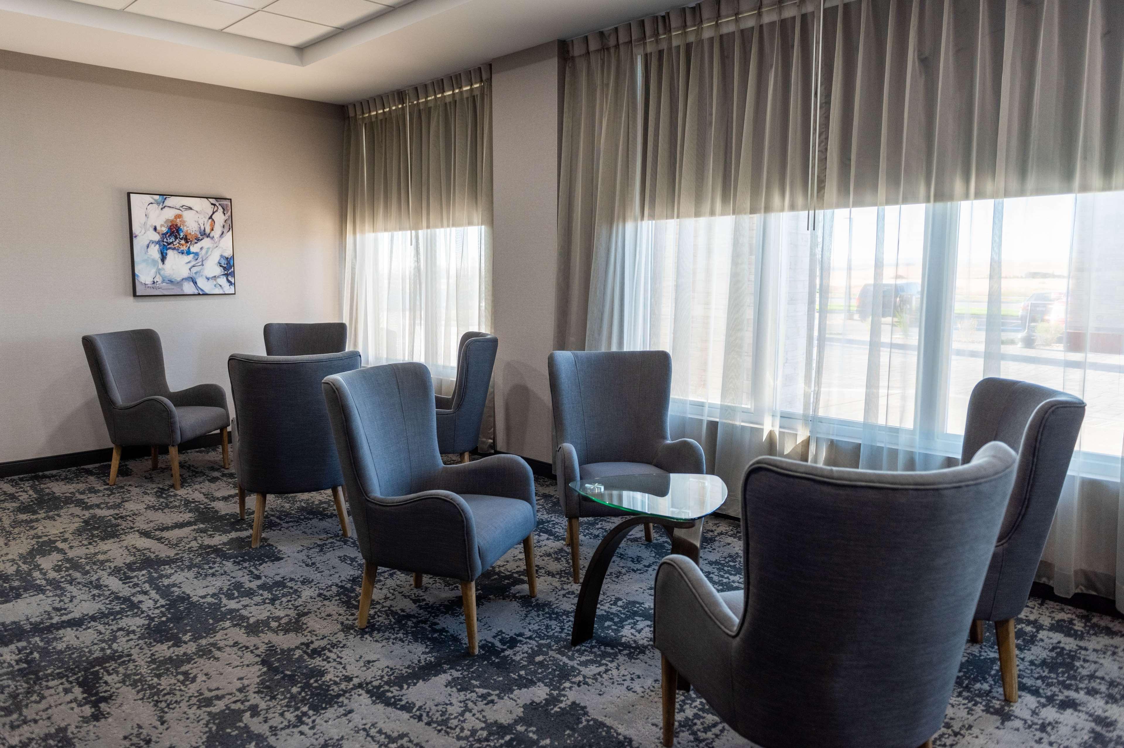 Best Western Premier Executive Residency Медисин-Хат Экстерьер фото