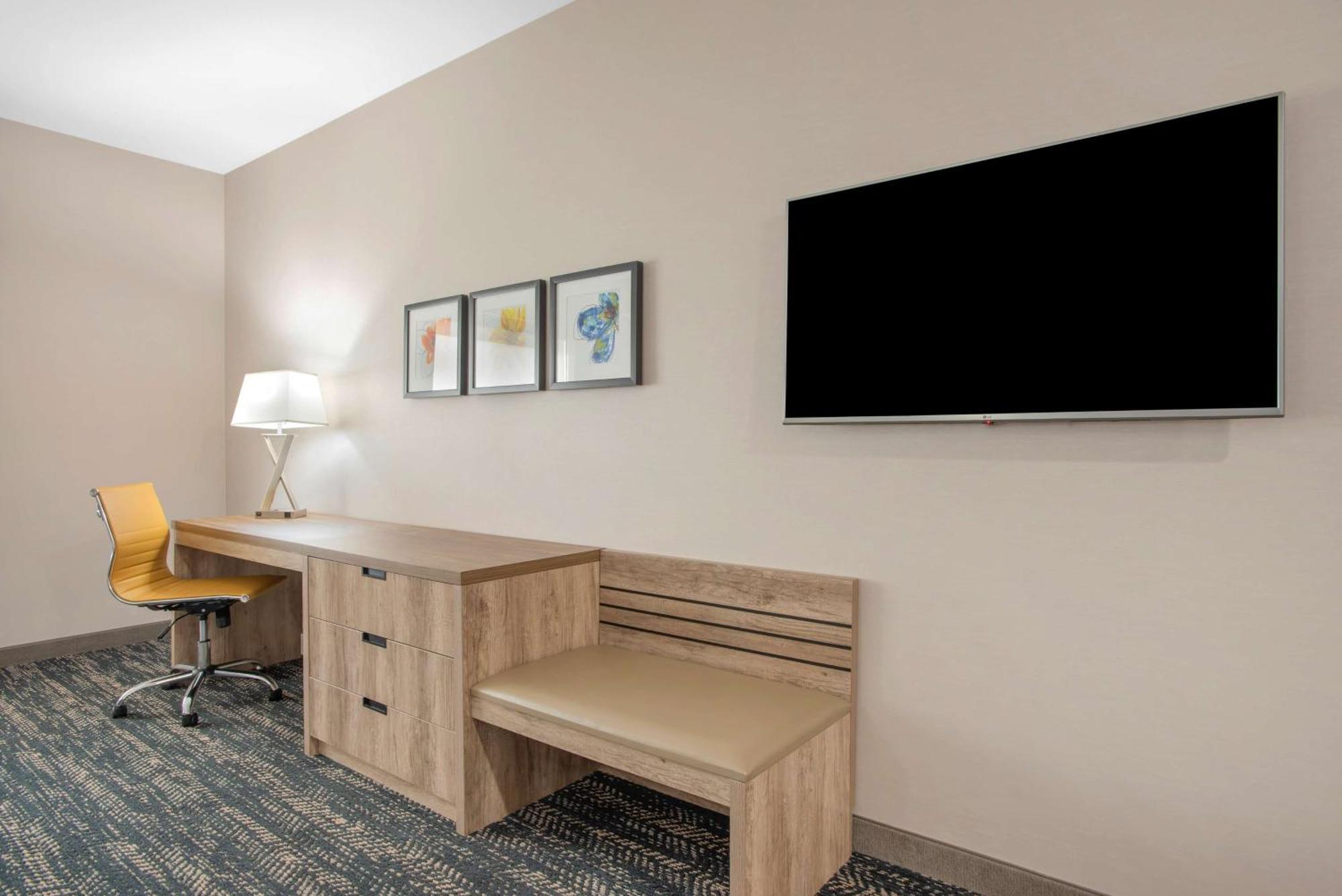 Best Western Premier Executive Residency Медисин-Хат Экстерьер фото
