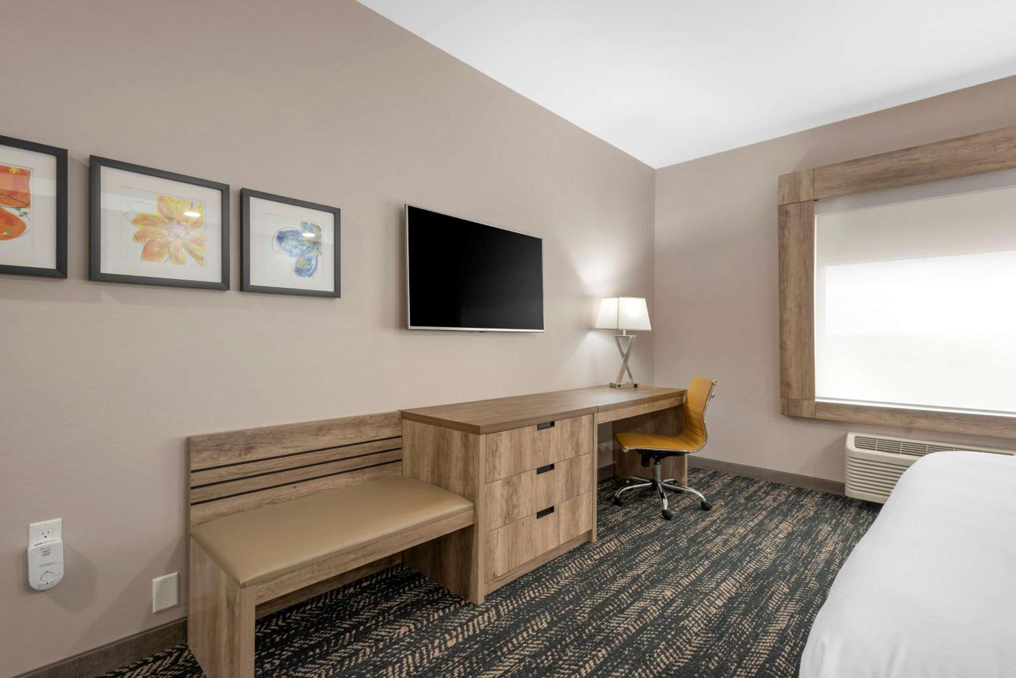 Best Western Premier Executive Residency Медисин-Хат Экстерьер фото